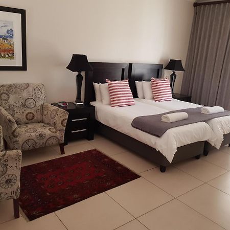 Presidensie Guest Rooms بوتشيفستروم المظهر الخارجي الصورة